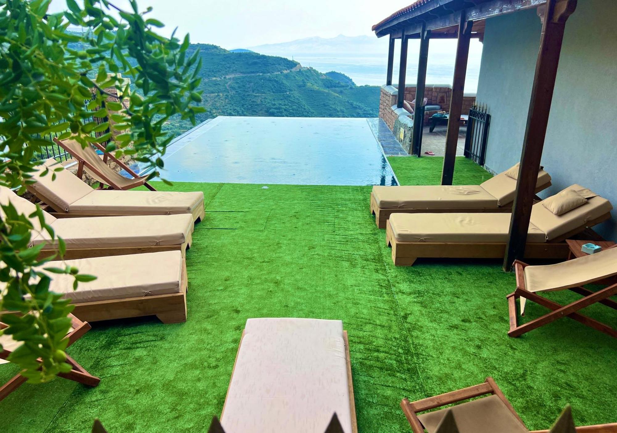 Elezi Piqeras Homestay Borsh